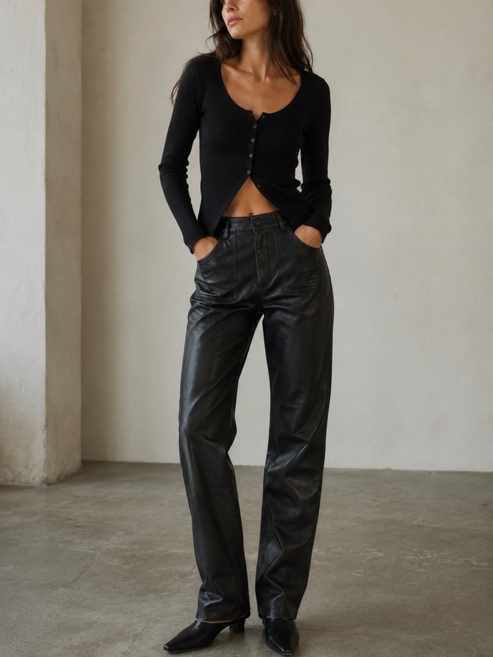 Aritzia Wilfred black leather pants size 6